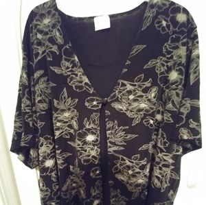 Short-sleeve blouse
